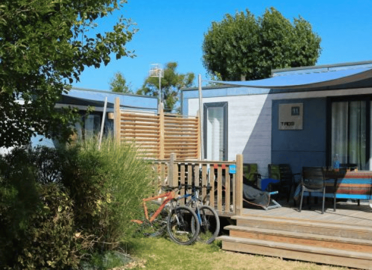 mobil-home avec terrasse en vendée